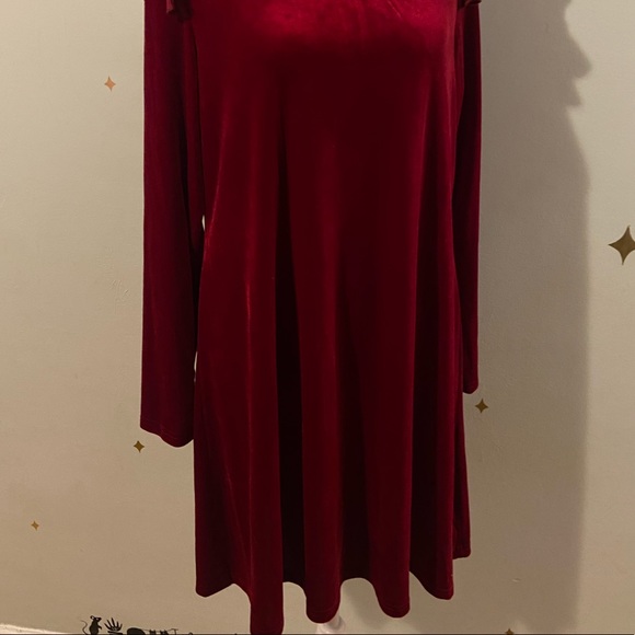 Red velour ruffle shoulder mock neck long sleeve dress • by Jeuvre • size small - Picture 8 of 8